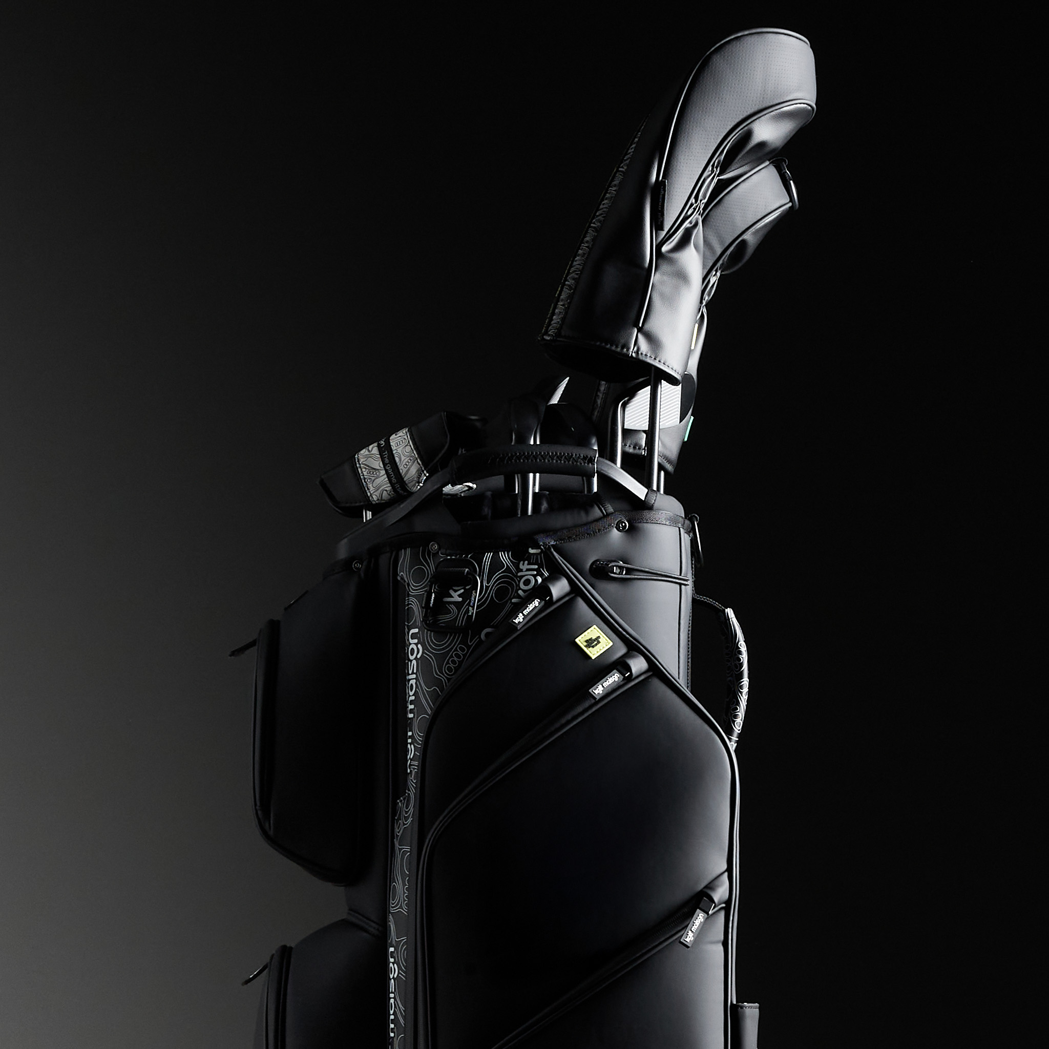 Kolf Maison Aura Travel Bag with smooth-glide wheels and ergonomic handles.