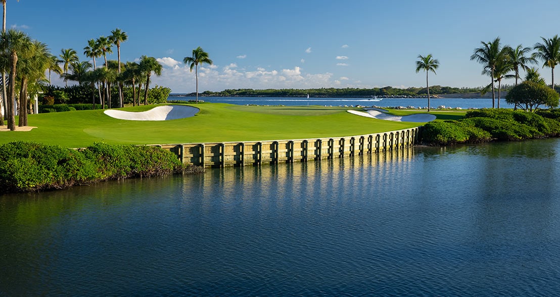 Breathtaking views of Sailfish Point Golf Course showcasing Kolf Maison luxury golf bags.